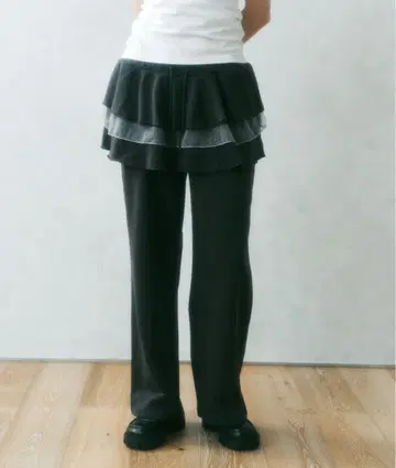 FCMM 프릴 스웨트 팬츠