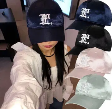 LMC 제니 착용 GOTHIC SATIN CAP 블랙