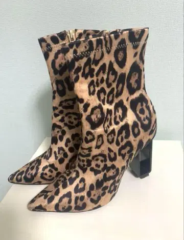 YELLO 레오파드 무늬 부츠 사이즈 M