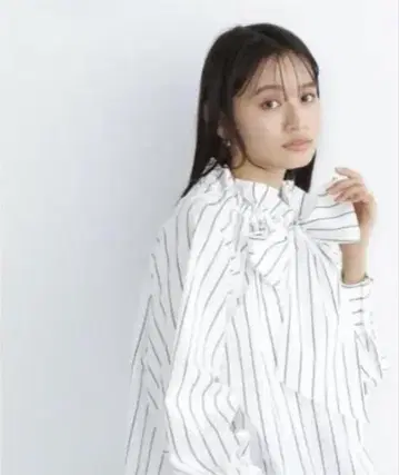 [내추럴 베이직 ] 리본 포함 스트라이프 셔츠