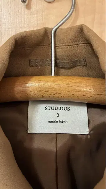 STUDIOUS / 스텐카라 코트