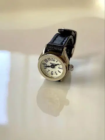 moco 손가락 시계 25AW Pal-Leather (Round)