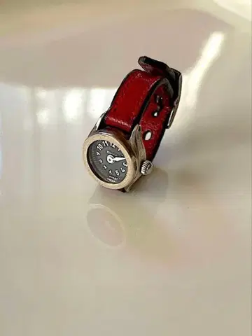 moco 손가락 시계 25AW Pal-Leather (Round)