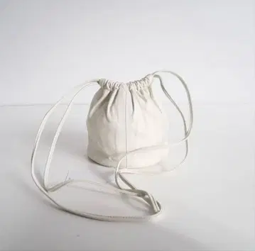 MODERN WEAVING 화이트 숄더백