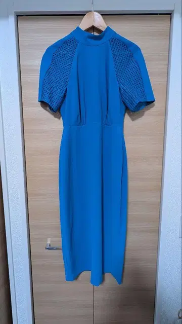 BCBGMAXAZRIA 드레스