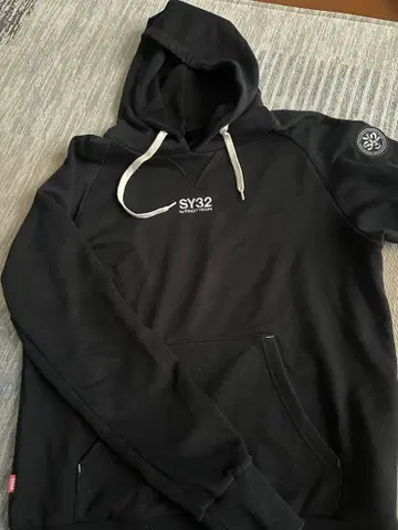 SY32 후드티