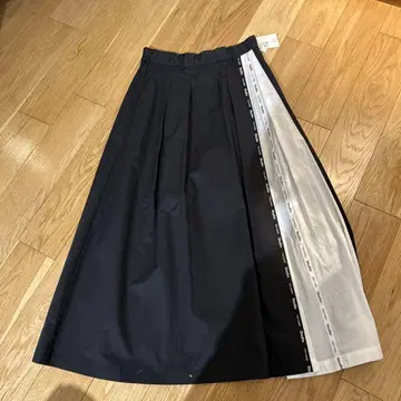 blancvert studio 울 스커트 블랙 화이트 택 포함 새상품