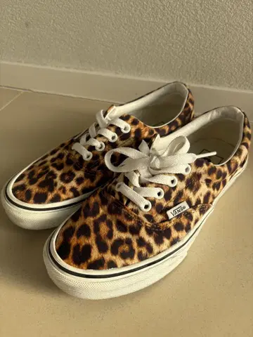 VANS 반스 스니커즈 오센틱 23