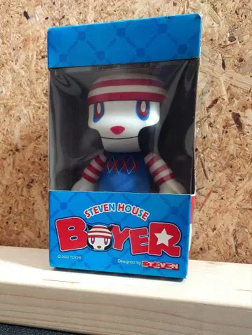 정품 TOY2R Boyer -Steven House 5인치 피규어