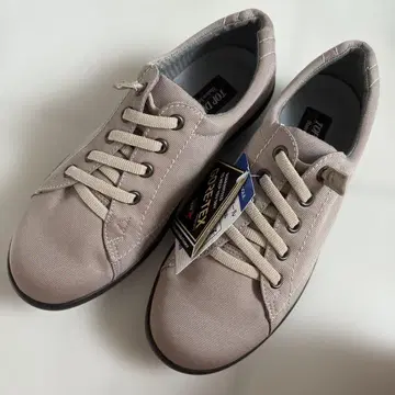 새상품 TOP DRY 탑 드라이 22.5cm EEE 스니커즈 신발