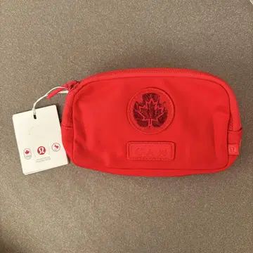 [ Lululemon Team Canada ] 미니 바디백 엠블럼 로고
