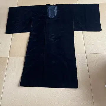 쇼와 레트로 블랙 벨벳 롱 코트 버튼 포함