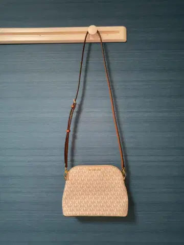 MICHAEL KORS MK 로고 숄더백