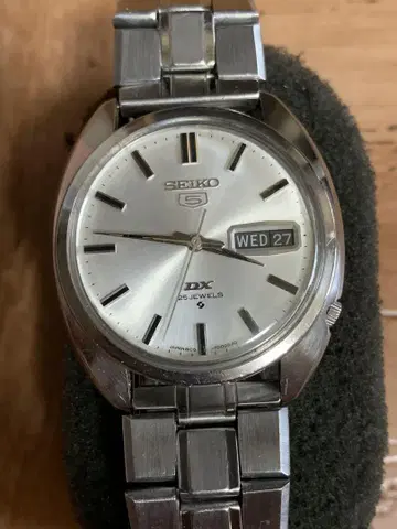 세이코 5 DX 기계식 자동 태엽 요일 날짜 6106-7000 손목시계