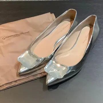 Gianvito Rossi 잔비토 로시 JAIPUR 05 펌프스