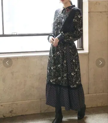 Plum design 빈티지 패턴 절개 자수 옷깃 원피스 경사
