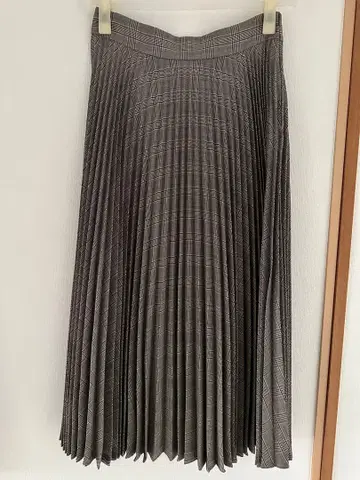ZARA 체크 플리츠 스커트 M 사이즈 새상품