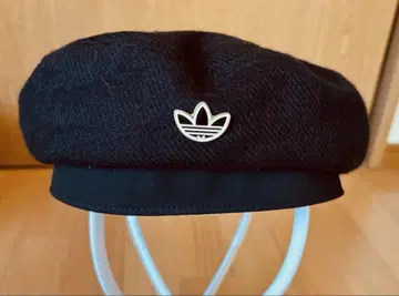 adidas 블랙 베레모