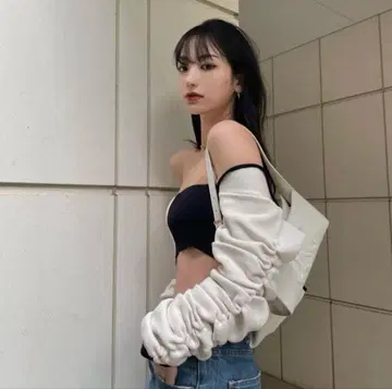 meltthelady frame line knit ensemble