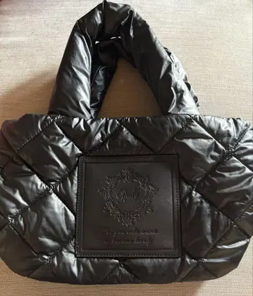 Rady 퀼팅 블랙 토트백