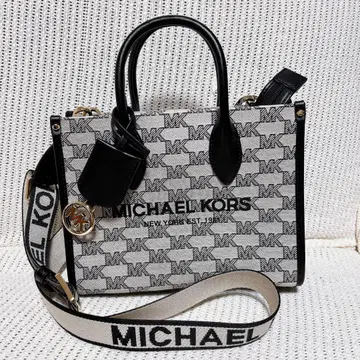 MICHEL KORS 마이클코어스 로고 숄더백