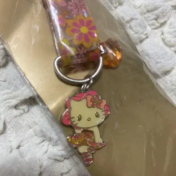 헬로키티 꽃무늬 스트랩