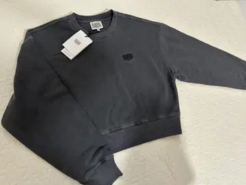 [ 새상품 ] MARITHE + FRANCOIS GIRBAUD 맨투맨