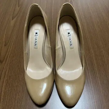 DIANA 베이지 하이힐