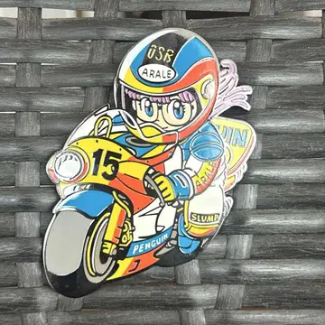 닥터 슬럼프 아라레짱 핀 배지 대