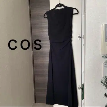 COS 개더 핏 플레어 롱 원피스