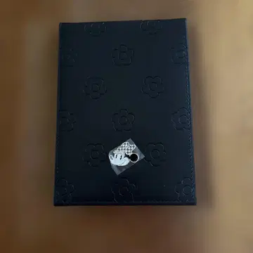MARY QUANT 미니 마우스 콜라보 거울 디즈니 스토어 구매