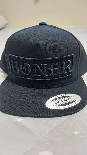 The BONEZ 캡