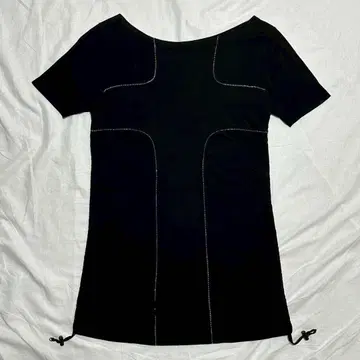 kiryuyrik cross side ruched t-shirts