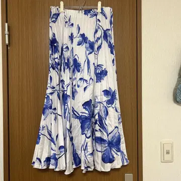 ZARA 꽃무늬 플리츠 스커트