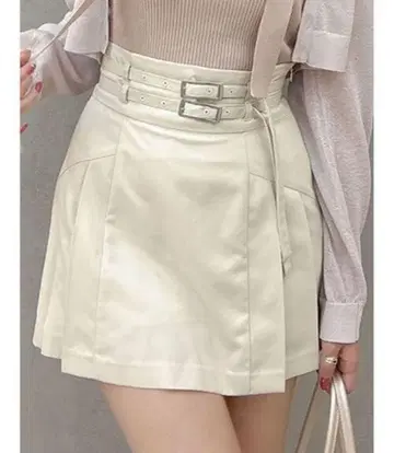 dazzlin 아이보리 더블 벨트 플리츠 스커트