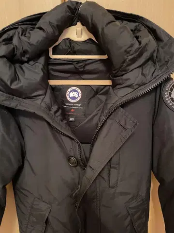 CANADA GOOSE 블랙 다운 자켓