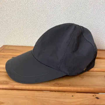 새상품급 다크 그레이 캡 일본제 54cm