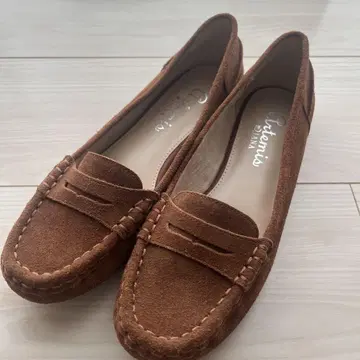 아르테미스 바이 다이애나 로퍼 23.5