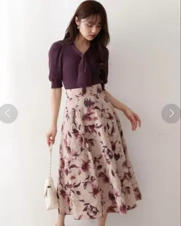[ 새상품급 ] 빅 플라워 턱 플레어 스커트