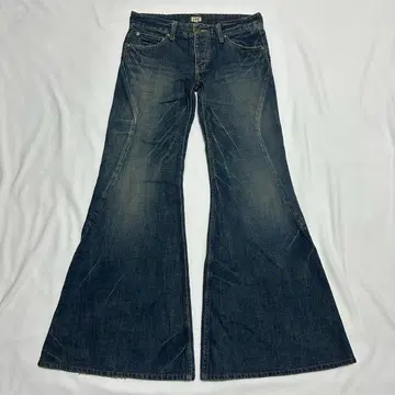 L.G.B. super flare denim