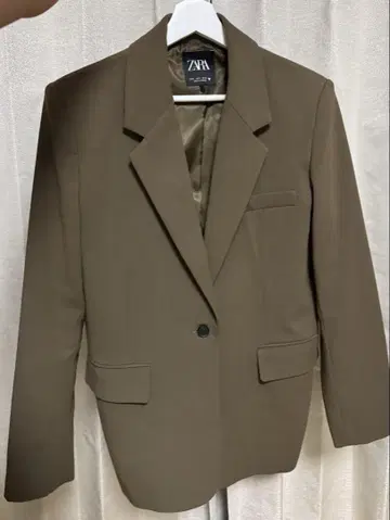 ZARA 카키 테일러드 자켓