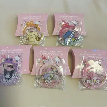 산리오 캐릭터 아크릴 키링 세트