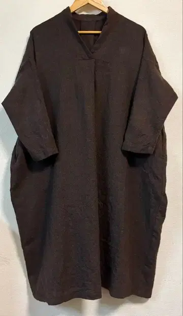 네스트로브 울 원피스 브라운