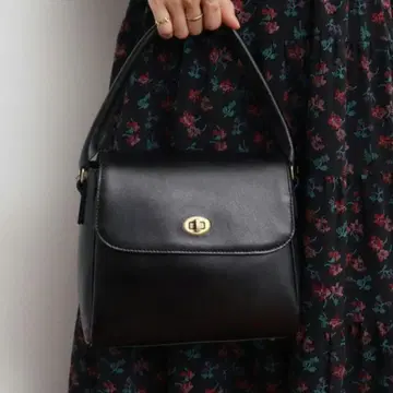 Dot & Stripes CHILD WOMAN 블랙 백 TIDEWAY