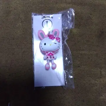 헬로키티 토끼 모자 피규어
