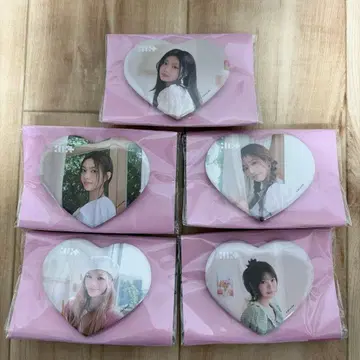 ILLIT 하트형 캔뱃지 묶음 판매