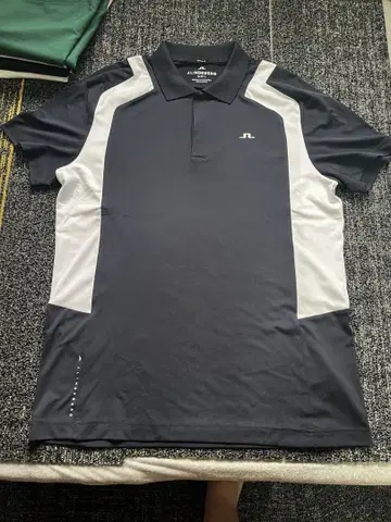 25년 J.Lindeberg 피케 셔츠 L 사이즈 네이비