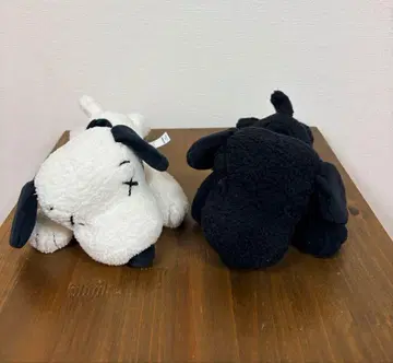 UNIQLO KAWS x PEANUTS 스누피 봉제 인형 유니클로