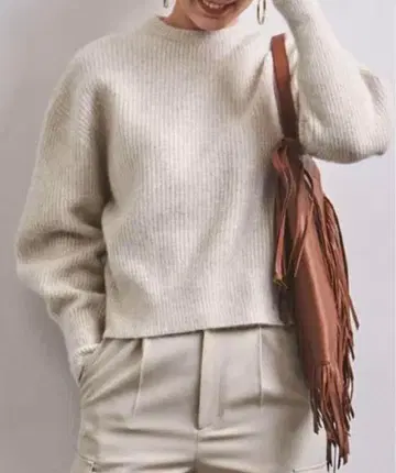 새상품급 UNITED ARROWS 울 폭스 니트 아이보리