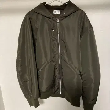 UNIQLO U 밀리터리 후디드 블루종 MA-1 숏 기장 블루종